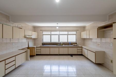 Casa para alugar com 150m², 3 quartos e 3 vagas Casa para alugar com 150m², 3 quartos e 3 vagasCozinha