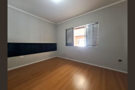 Casa à venda com 130m², 4 quartos e 4 vagasSuíte 1