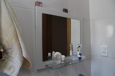 Casa à venda com 130m², 4 quartos e 4 vagasBanheiro Social Casa 2 Fundos