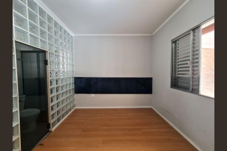Casa à venda com 130m², 4 quartos e 4 vagasSuíte 1