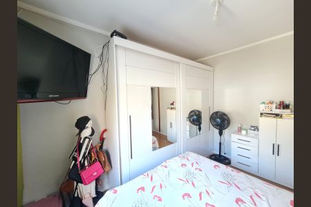 Casa à venda com 130m², 4 quartos e 4 vagasQuarto 1 Casa 2 Fundos