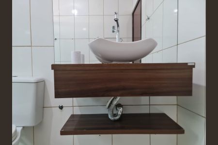Casa à venda com 130m², 4 quartos e 4 vagasBanheiro Social