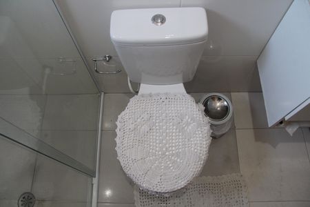 Casa à venda com 130m², 4 quartos e 4 vagasBanheiro Social Casa 2 Fundos