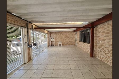 Casa à venda com 130m², 4 quartos e 4 vagasGaragem