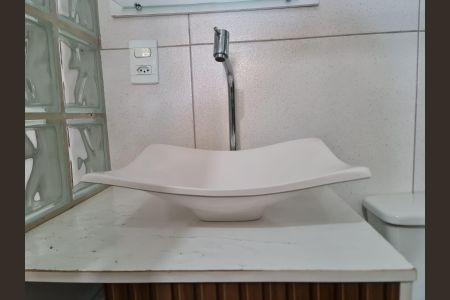 Casa à venda com 130m², 4 quartos e 4 vagasBanheiro da Suíte 1