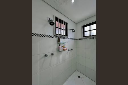 Casa à venda com 150m², 3 quartos e 8 vagasBanheiro Suíte 3