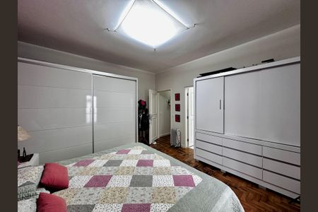 Casa à venda com 150m², 3 quartos e 8 vagasSuíte 2