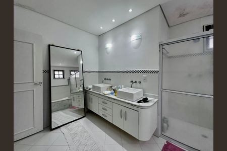 Casa à venda com 150m², 3 quartos e 8 vagasBanheiro Suíte 3