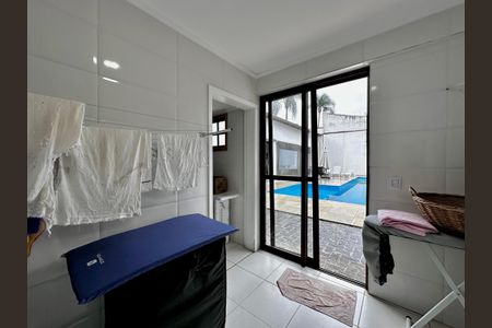 Casa à venda com 150m², 3 quartos e 8 vagasÁrea de Serviço