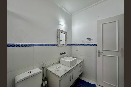 Casa à venda com 150m², 3 quartos e 8 vagasBanheiro Suíte 1