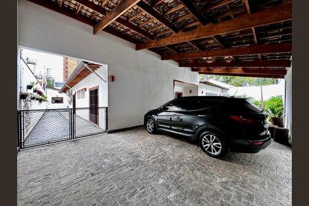 Casa à venda com 150m², 3 quartos e 8 vagasGaragem