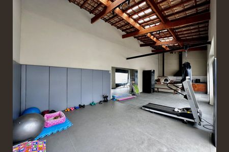Casa à venda com 150m², 3 quartos e 8 vagasAcademia
