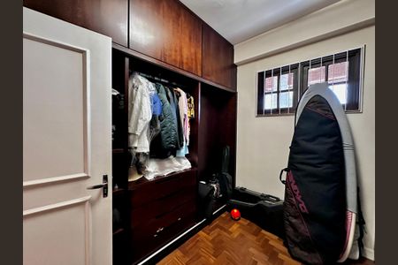 Casa à venda com 150m², 3 quartos e 8 vagasCloset Suíte 3