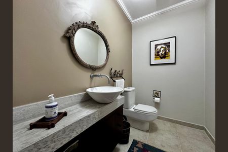 Casa à venda com 150m², 3 quartos e 8 vagasLavabo