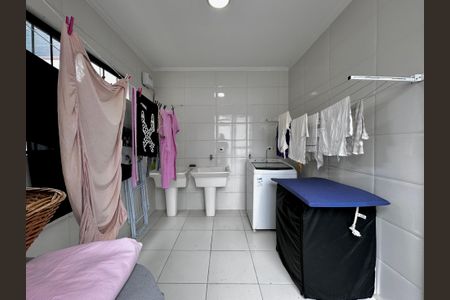 Casa à venda com 150m², 3 quartos e 8 vagasÁrea de Serviço