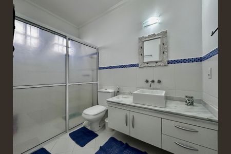 Casa à venda com 150m², 3 quartos e 8 vagasBanheiro Suíte 1