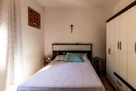 Casa à venda com 212m², 4 quartos e 2 vagasQuarto 1