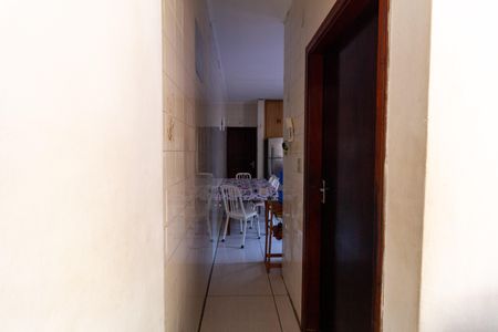 Casa à venda com 212m², 4 quartos e 2 vagasCorredor
