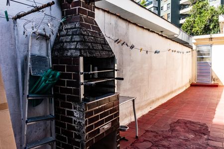 Casa à venda com 212m², 4 quartos e 2 vagasQuintal