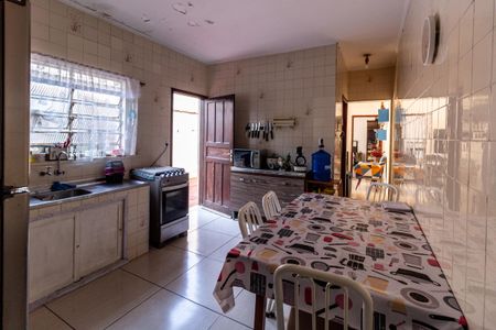 Casa à venda com 212m², 4 quartos e 2 vagasCozinha