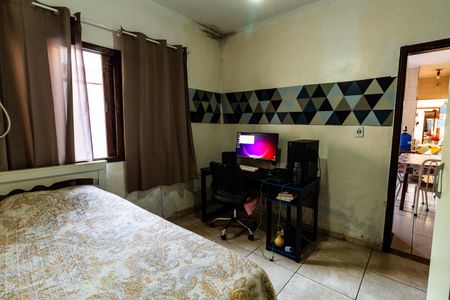 Casa à venda com 212m², 4 quartos e 2 vagasQuarto 2