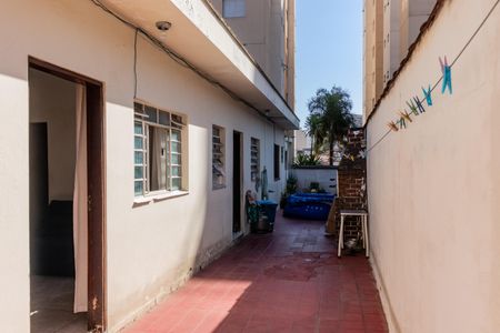 Casa à venda com 212m², 4 quartos e 2 vagasQuintal