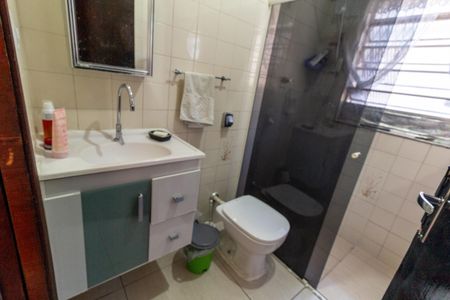 Casa à venda com 212m², 4 quartos e 2 vagasBanheiro 1