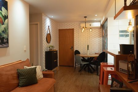 Apartamento à venda com 55m², 2 quartos e 1 vaga Apartamento à venda com 55m², 2 quartos e 1 vagaSala