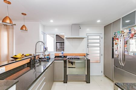 Casa à venda com 200m², 3 quartos e 2 vagasCozinha