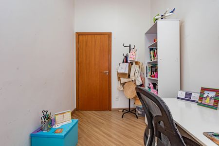 Casa à venda com 200m², 3 quartos e 2 vagasQuarto 1
