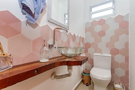 Casa à venda com 200m², 3 quartos e 2 vagasLavabo