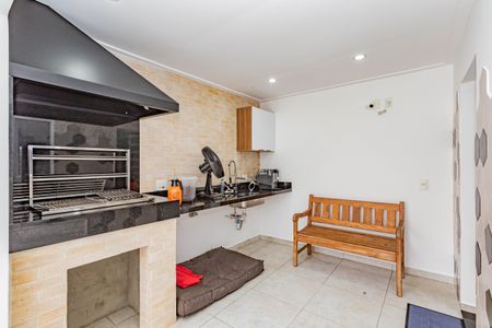 Casa à venda com 200m², 3 quartos e 2 vagasÁrea comum - Churrasqueira