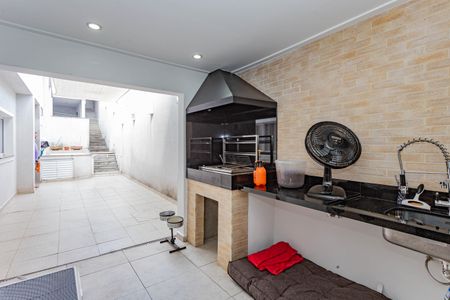 Casa à venda com 200m², 3 quartos e 2 vagasÁrea comum - Churrasqueira