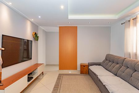 Casa à venda com 200m², 3 quartos e 2 vagasSala