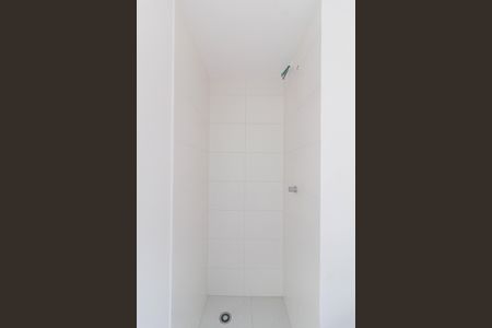 Apartamento à venda com 32m², 2 quartos e sem vaga Apartamento à venda com 32m², 2 quartos e sem vagaBanheiro