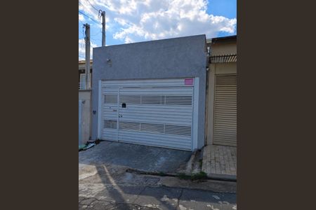 Casa à venda com 170m², 3 quartos e 2 vagas Casa à venda com 170m², 3 quartos e 2 vagasVista da Rua