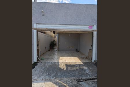 Casa à venda com 170m², 3 quartos e 2 vagas Casa à venda com 170m², 3 quartos e 2 vagasGaragem