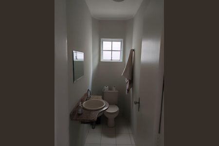 Casa à venda com 170m², 3 quartos e 2 vagas Casa à venda com 170m², 3 quartos e 2 vagasLavabo