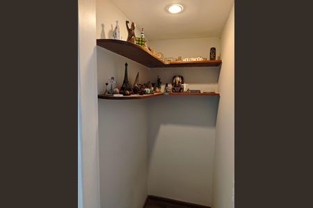 Casa à venda com 170m², 3 quartos e 2 vagas Casa à venda com 170m², 3 quartos e 2 vagasSala