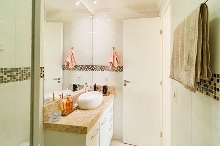 Apartamento à venda com 55m², 2 quartos e 1 vagaBanheiro da Suíte