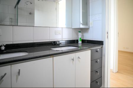 Apartamento à venda com 90m², 2 quartos e 1 vaga Apartamento à venda com 90m², 2 quartos e 1 vagaBanheiro