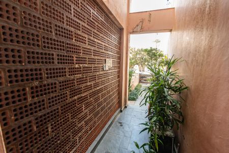 Casa à venda com 298m², 3 quartos e 3 vagasEntrada