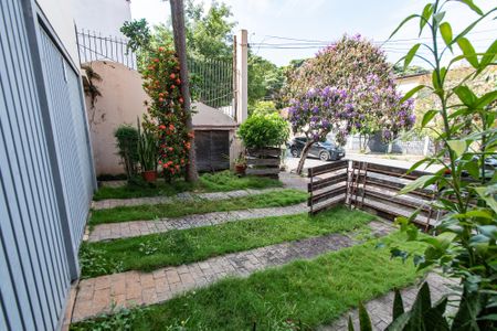 Casa à venda com 298m², 3 quartos e 3 vagasFrente/jardim