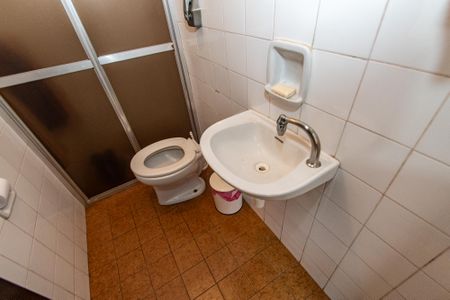 Casa à venda com 298m², 3 quartos e 3 vagasBanheiro de serviço