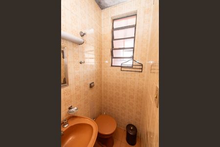 Casa à venda com 298m², 3 quartos e 3 vagasBanheiro de serviço 2