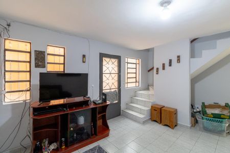 Casa à venda com 91m², 2 quartos e 2 vagasSala