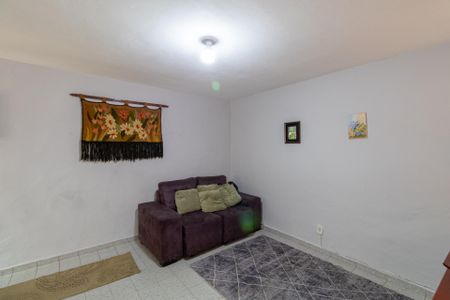 Casa à venda com 91m², 2 quartos e 2 vagasSala