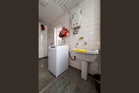 Apartamento à venda com 172m², 3 quartos e 1 vagaÁrea de Serviço