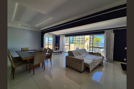 Apartamento à venda com 210m², 3 quartos e 1 vagaSala