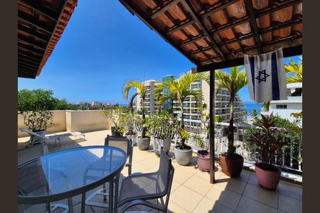 Apartamento à venda com 210m², 3 quartos e 1 vagaVaranda